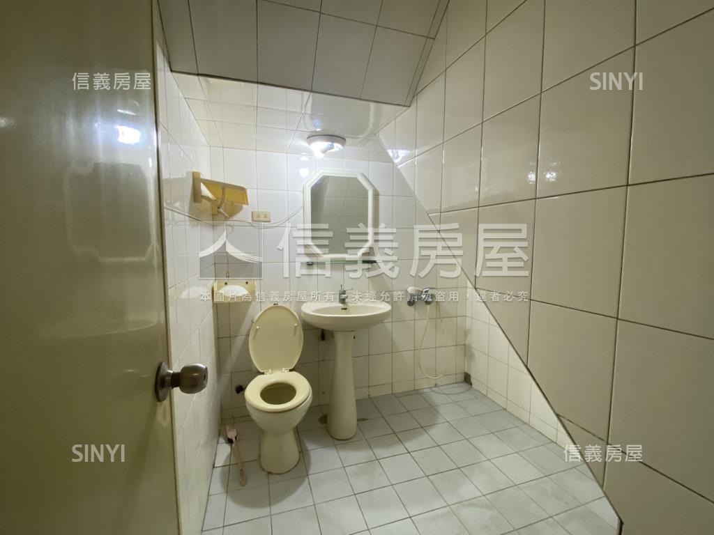 市政永華八街臨路店住房屋室內格局與周邊環境