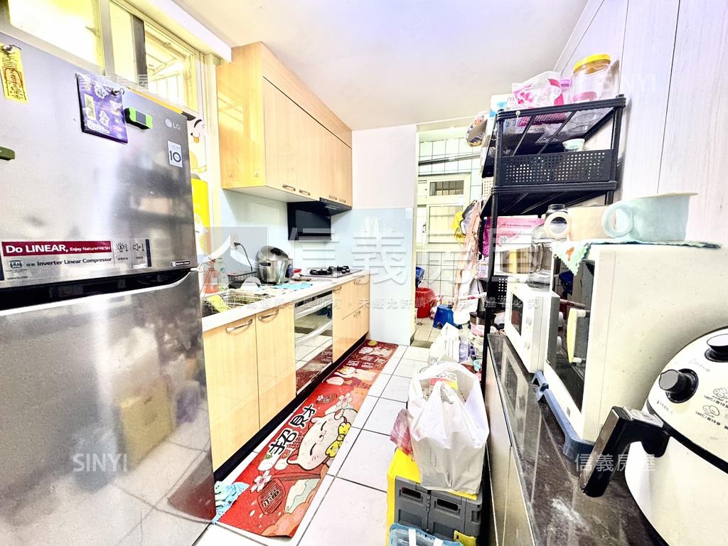 高城市場三角窗金店面房屋室內格局與周邊環境