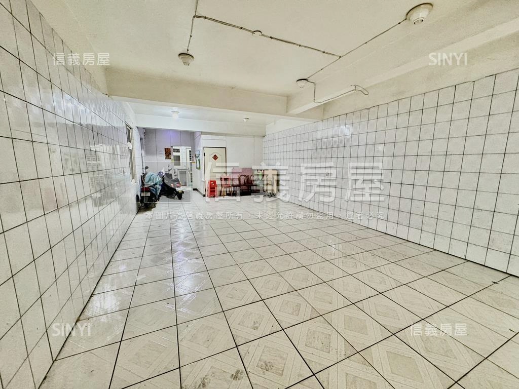 高城市場三角窗金店面房屋室內格局與周邊環境