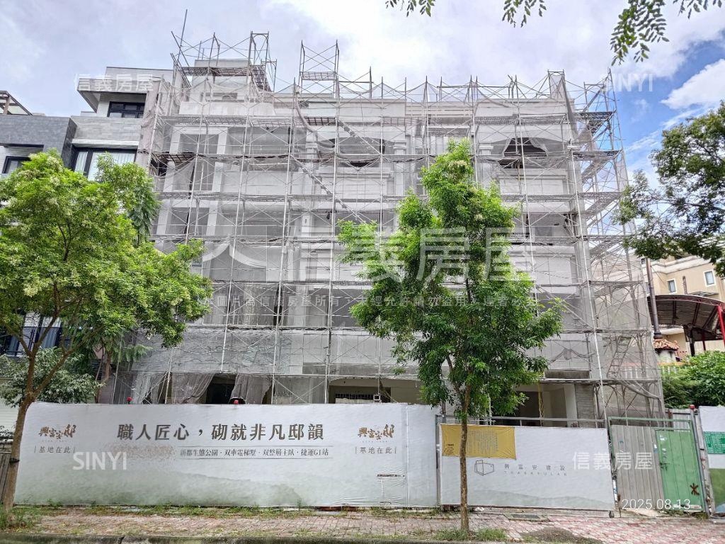 北屯面河岸朝南美電墅Ｂ房屋室內格局與周邊環境