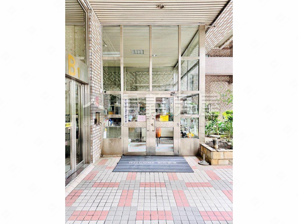 專任中和凱悅房屋室內格局與周邊環境