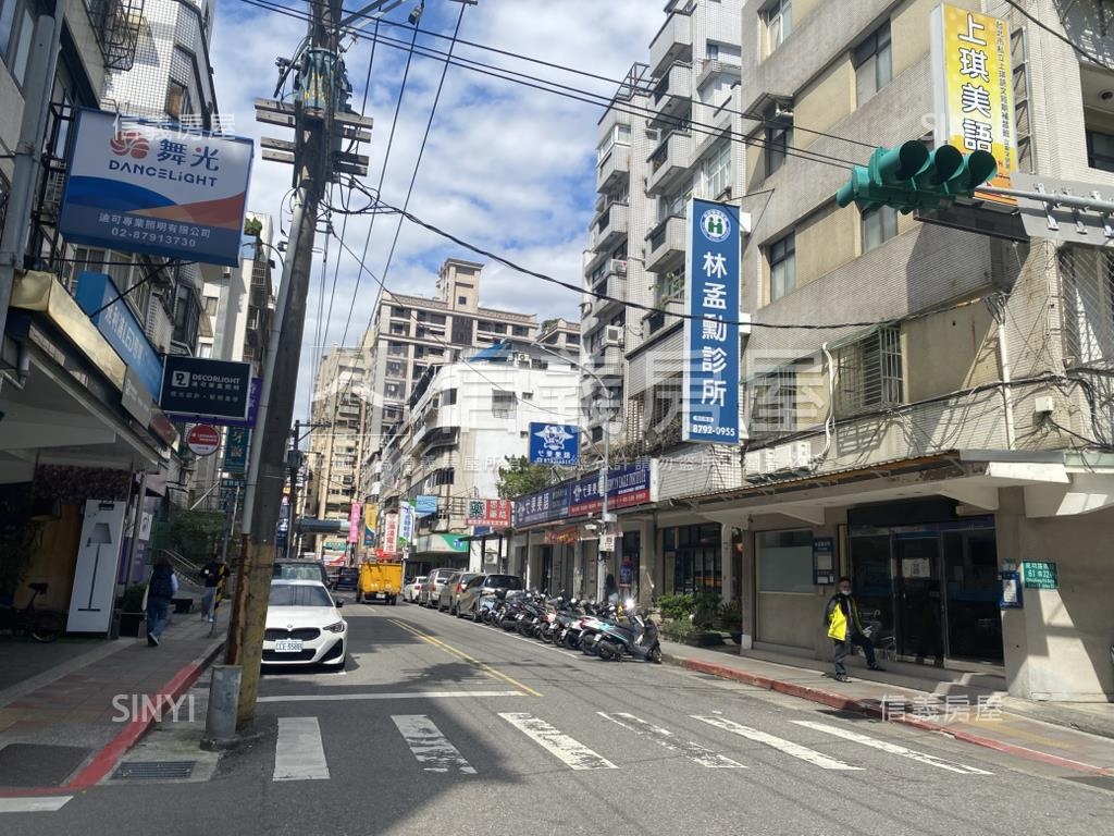 康寧國小旁二樓大３房房屋室內格局與周邊環境