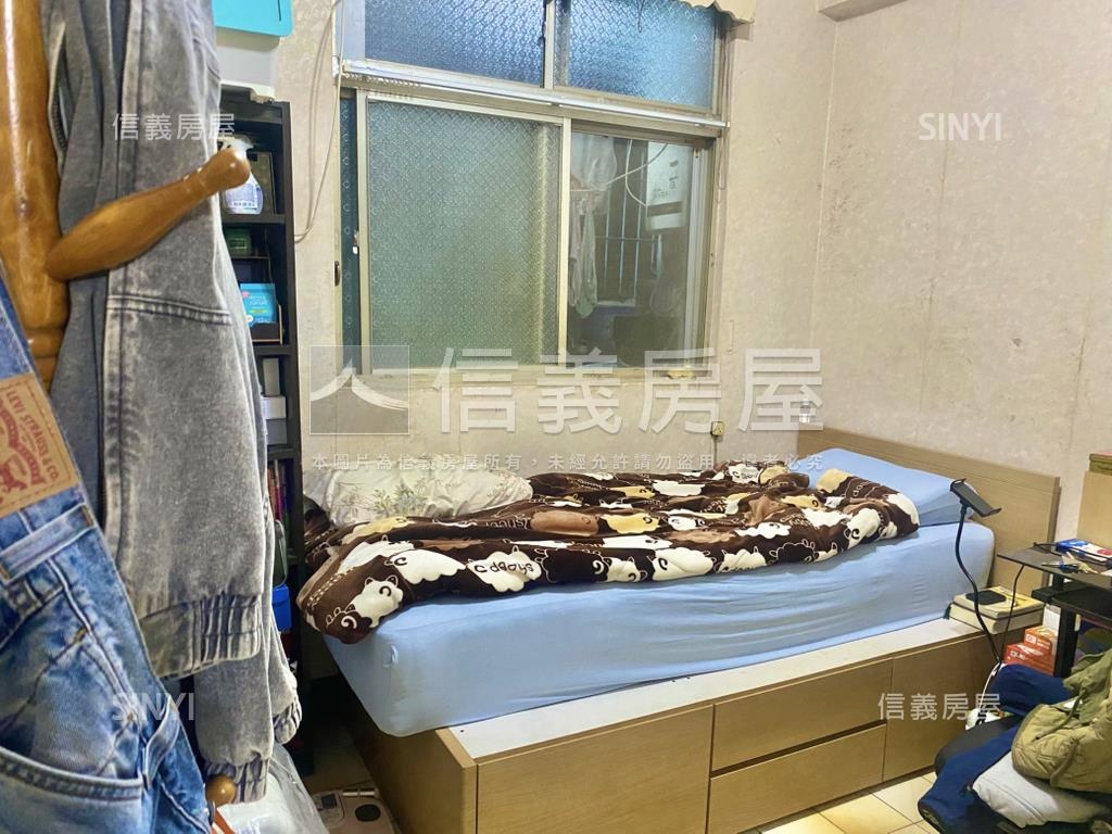 康寧國小旁二樓大３房房屋室內格局與周邊環境