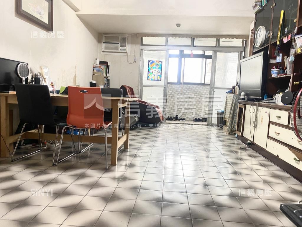 康寧國小旁二樓大３房房屋室內格局與周邊環境