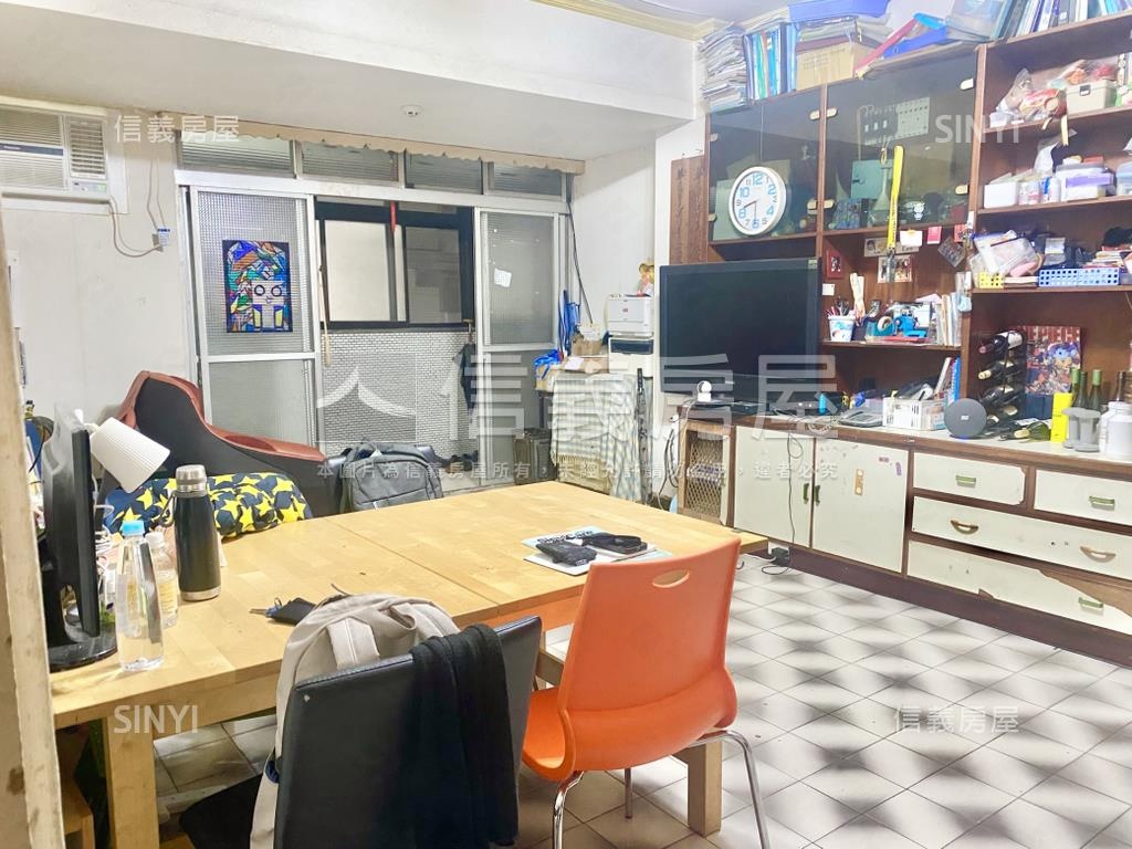 康寧國小旁二樓大３房房屋室內格局與周邊環境