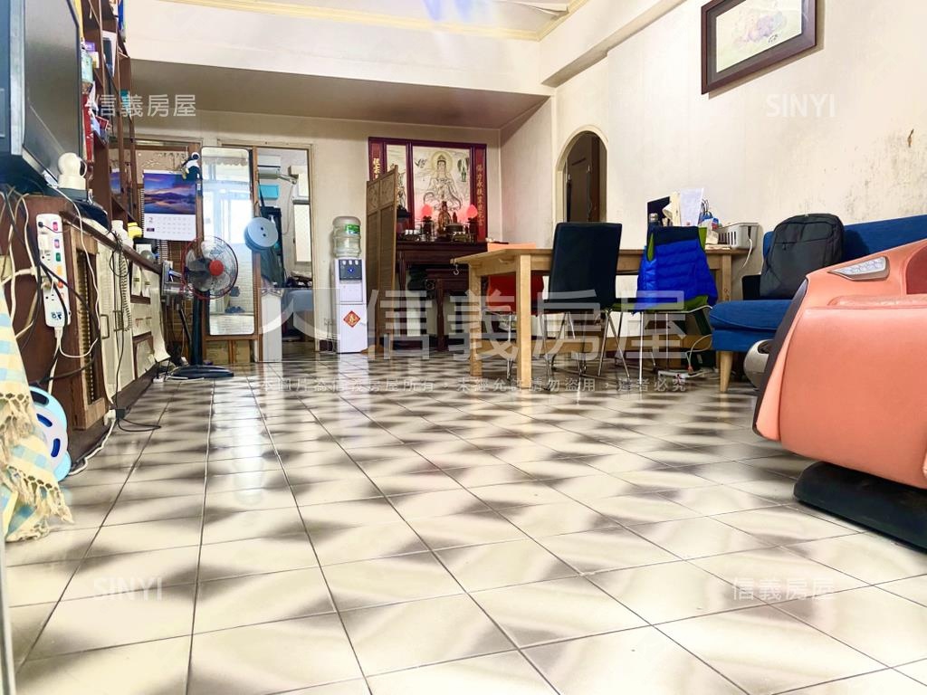 康寧國小旁二樓大３房房屋室內格局與周邊環境