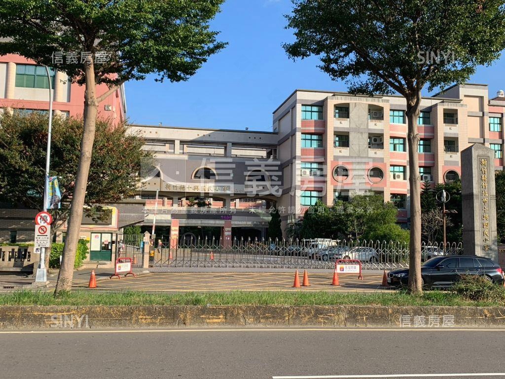 竹北１０１外棟Ｂ１車位房屋室內格局與周邊環境