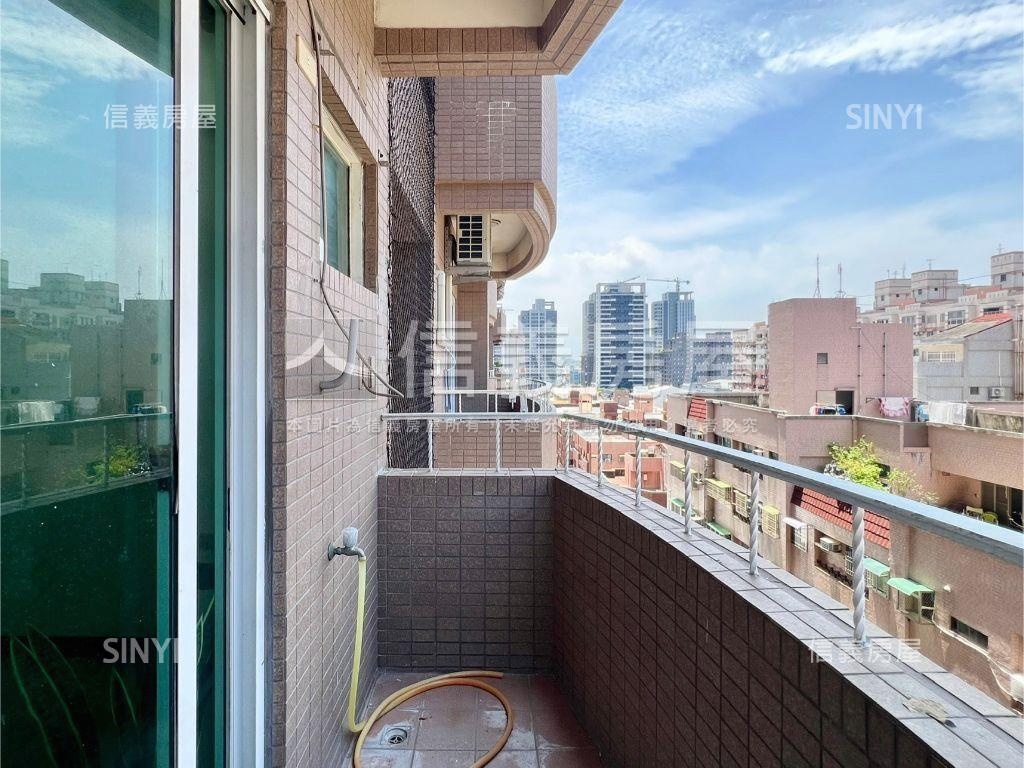 府都激光三房兩衛大陽台房屋室內格局與周邊環境