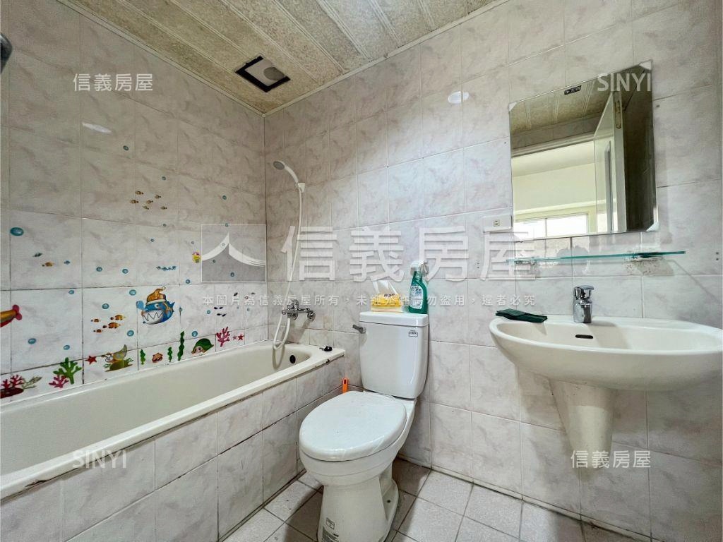 府都激光三房兩衛大陽台房屋室內格局與周邊環境