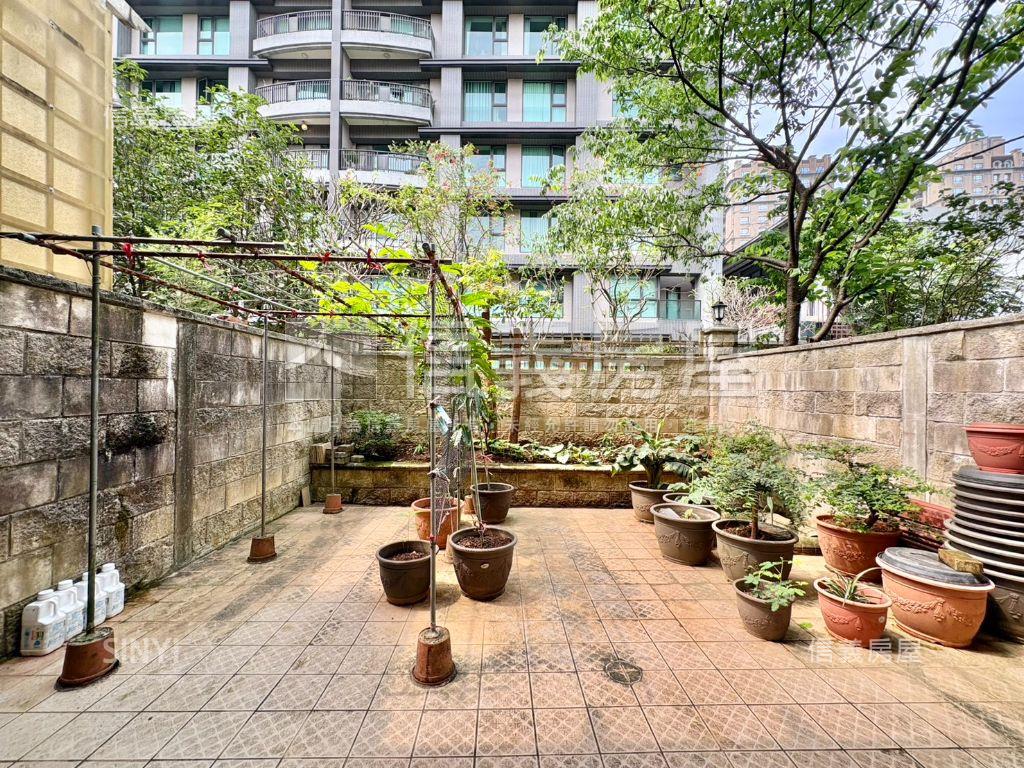 專任北大電梯透天獨享車庫房屋室內格局與周邊環境