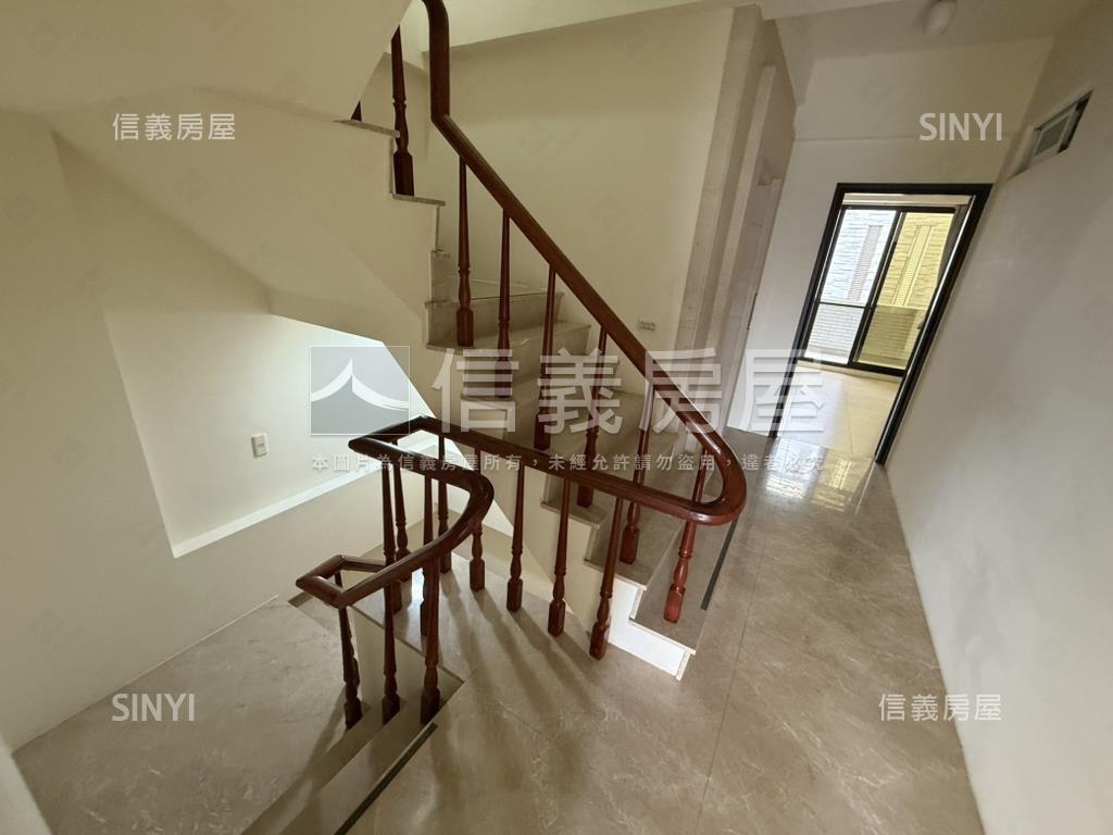 南區面日新國小電梯店面房屋室內格局與周邊環境