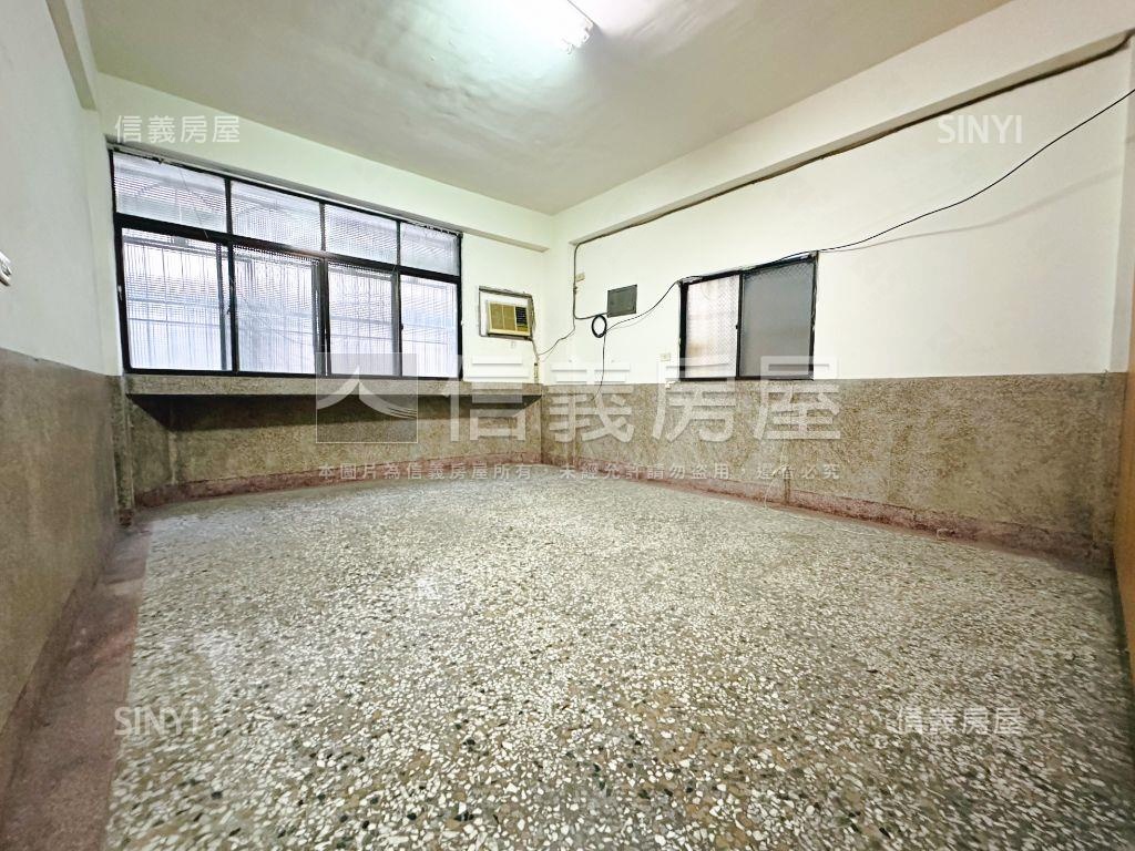 稀有三鳳中街透天金店面房屋室內格局與周邊環境