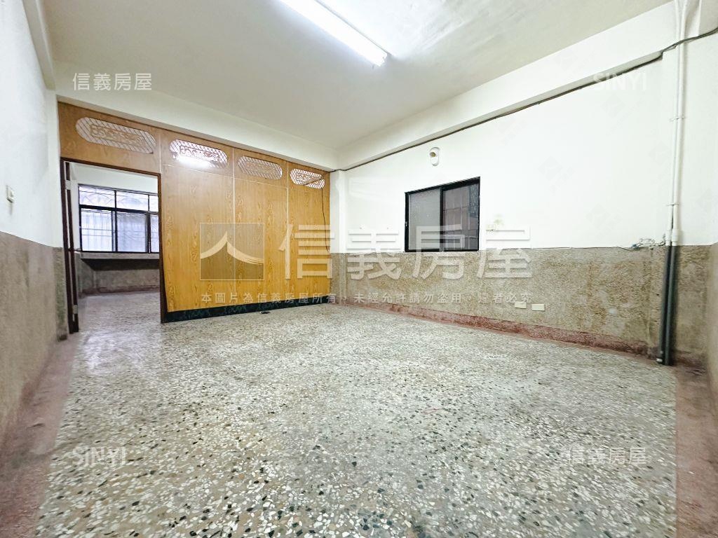 稀有三鳳中街透天金店面房屋室內格局與周邊環境