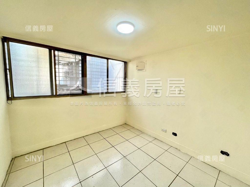 昌吉方正黃金三樓房屋室內格局與周邊環境