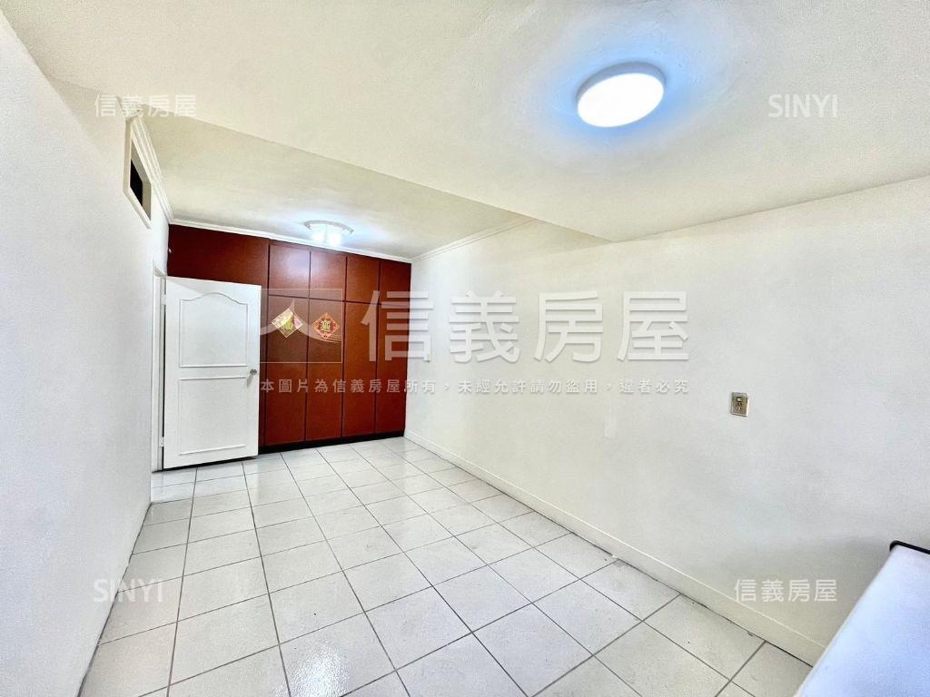 昌吉方正黃金三樓房屋室內格局與周邊環境