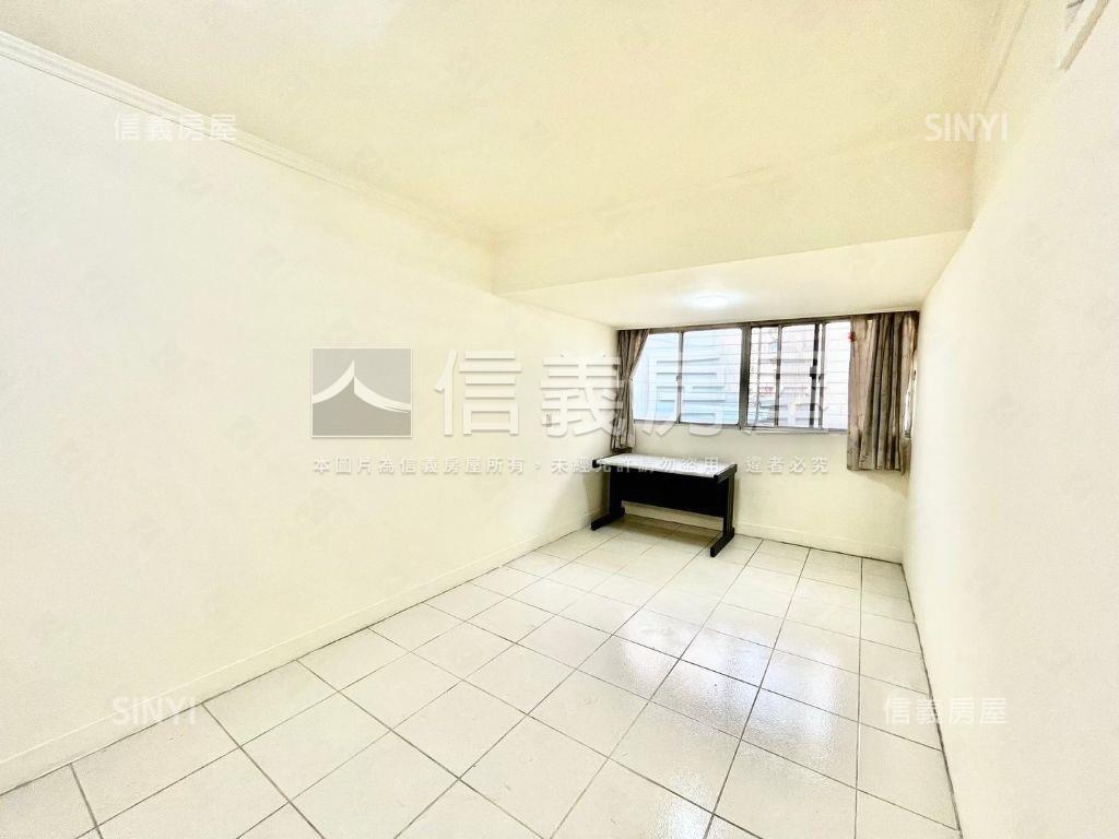 昌吉方正黃金三樓房屋室內格局與周邊環境