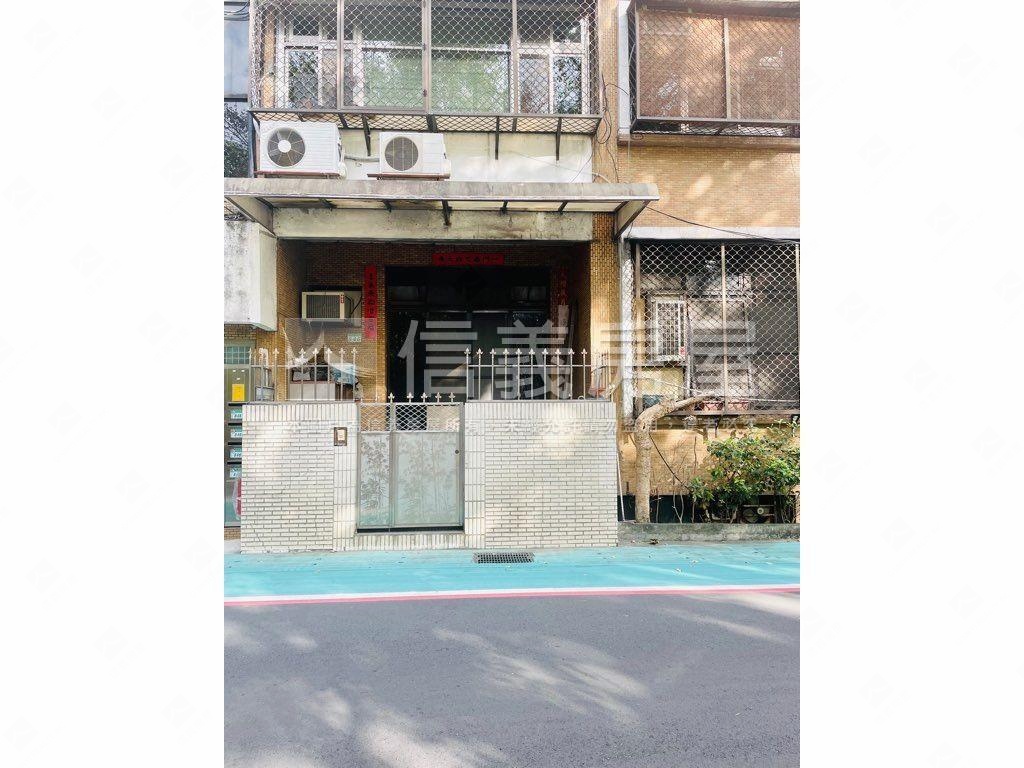 近芝山捷運住辦一樓房屋室內格局與周邊環境