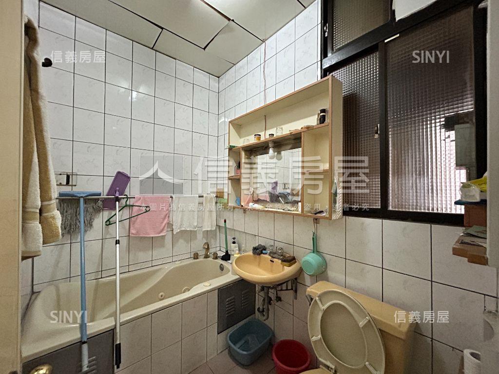 近芝山捷運住辦一樓房屋室內格局與周邊環境