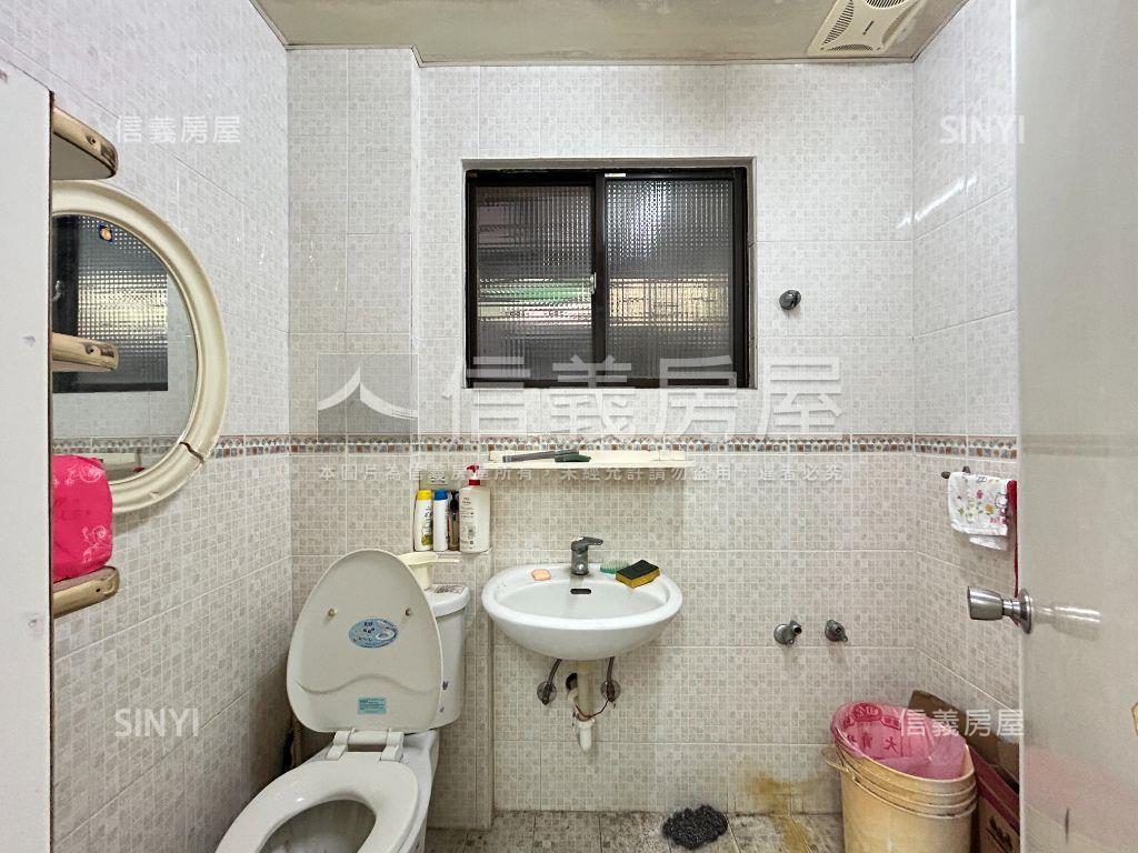 近芝山捷運住辦一樓房屋室內格局與周邊環境