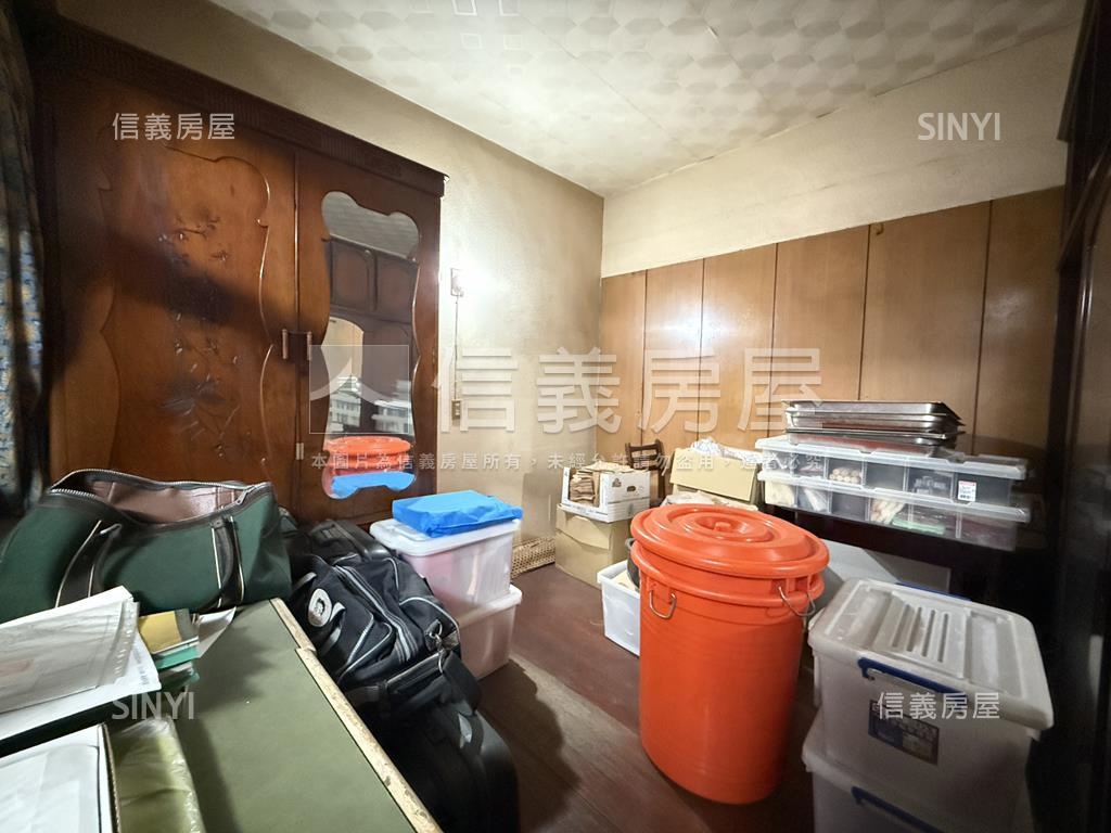 松山路公寓二樓房屋室內格局與周邊環境