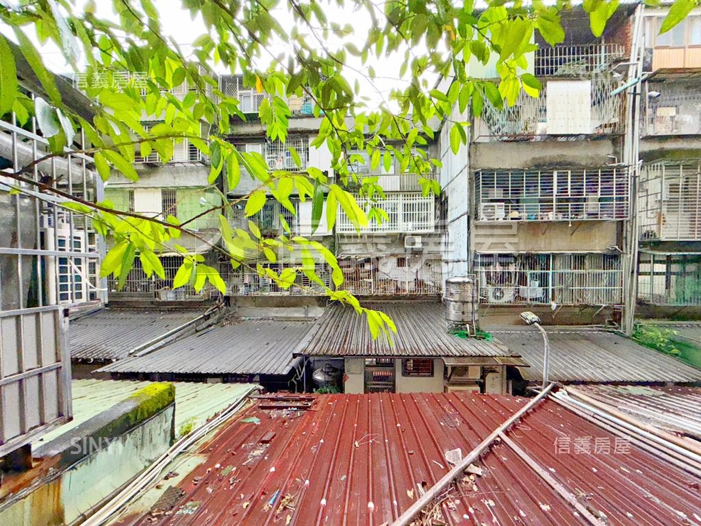 松山路公寓二樓房屋室內格局與周邊環境