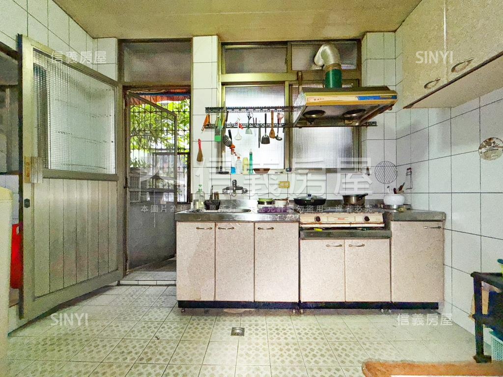 松山路公寓二樓房屋室內格局與周邊環境