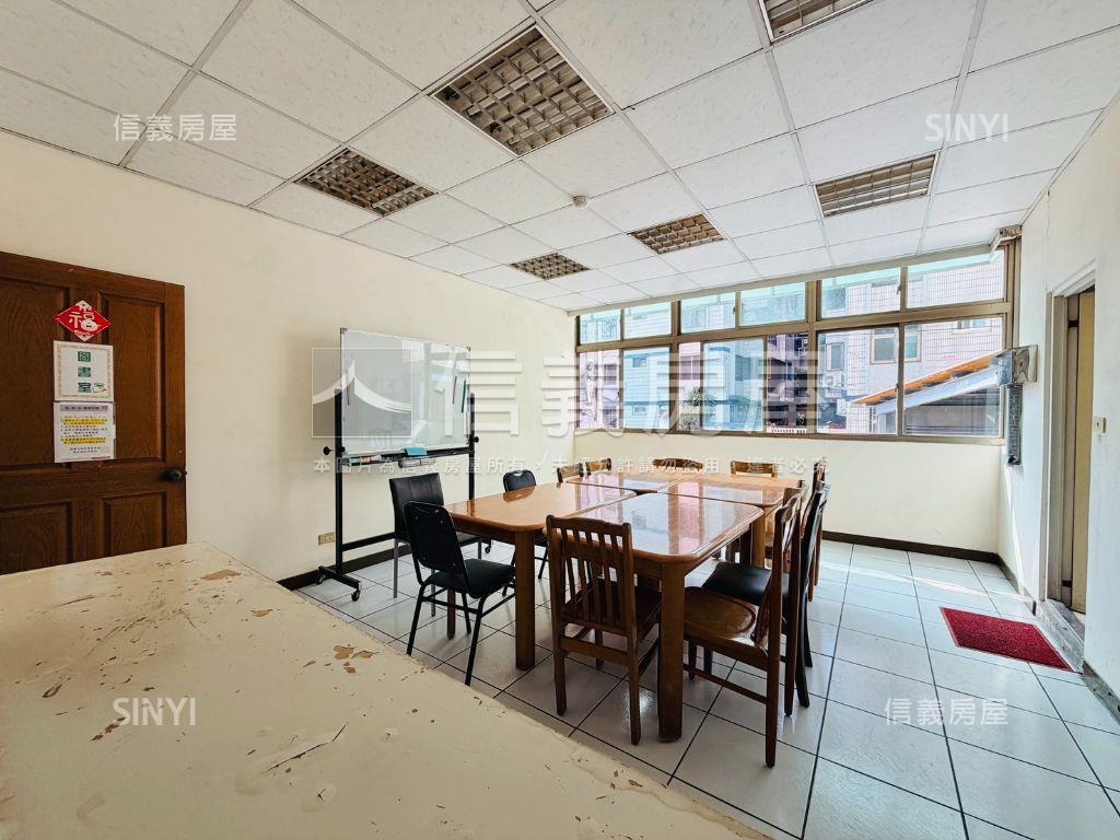 燕國天地獨立陽台精裝宅房屋室內格局與周邊環境