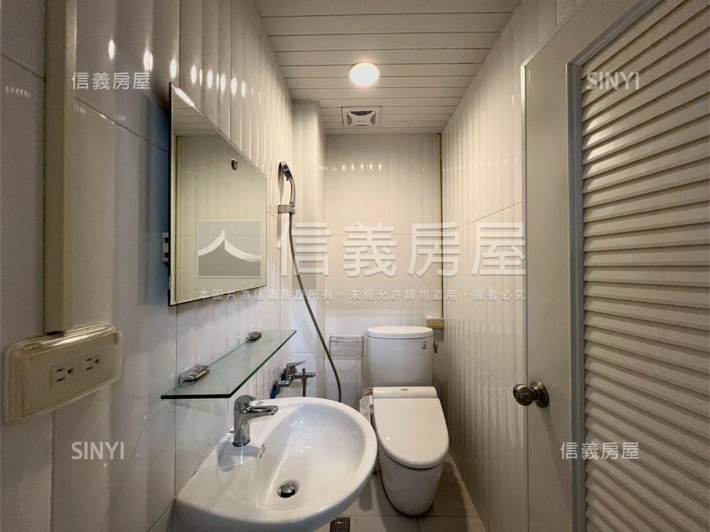 面寬約７米安平１－２樓店房屋室內格局與周邊環境