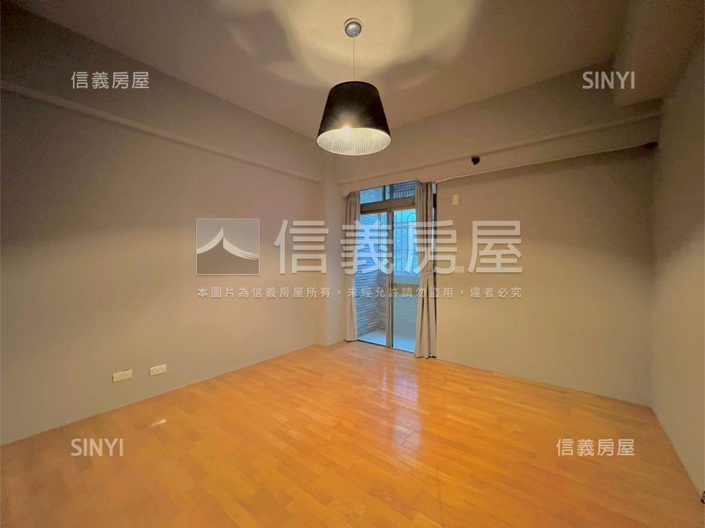 面寬約７米安平１－２樓店房屋室內格局與周邊環境