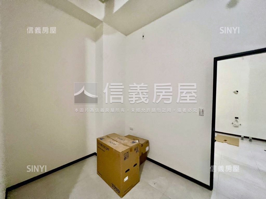 今采中正國中學區２房房屋室內格局與周邊環境