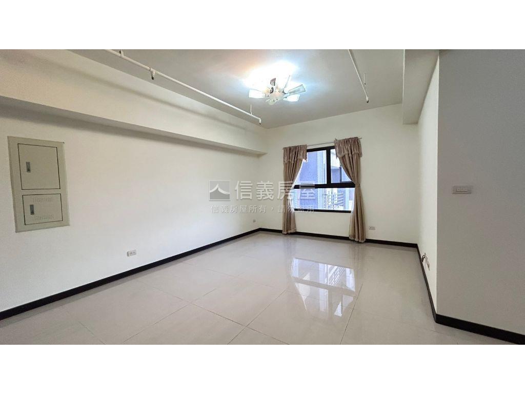 ★新月明亮三房帶租約出售房屋室內格局與周邊環境