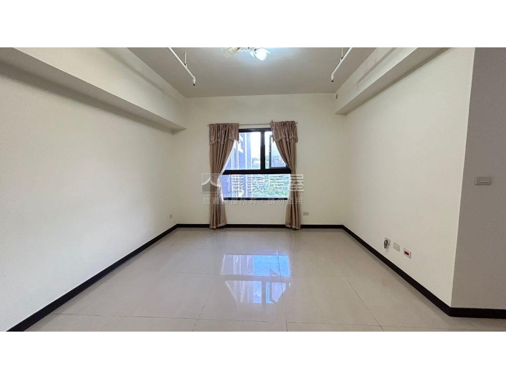 ★新月明亮三房帶租約出售房屋室內格局與周邊環境