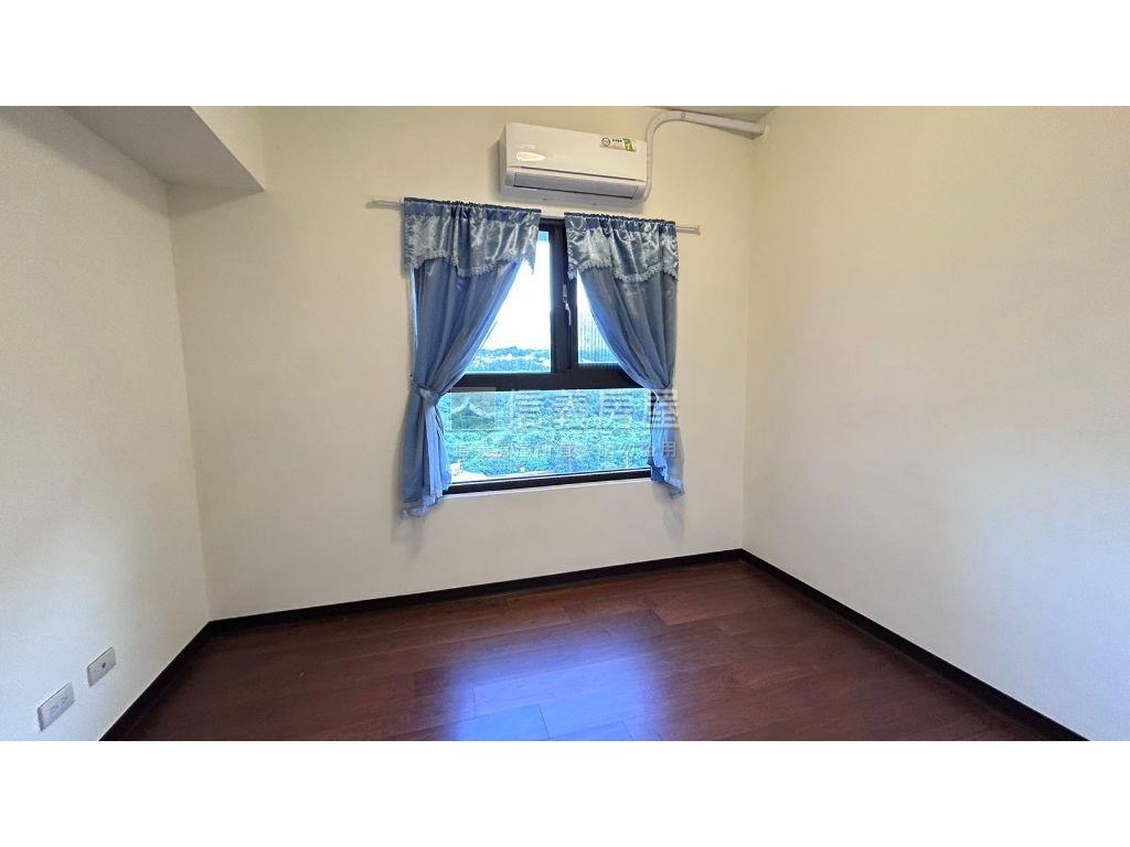 ★新月明亮三房帶租約出售房屋室內格局與周邊環境
