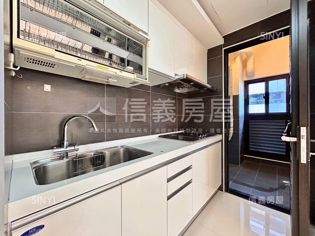 林映２房車位好案房屋室內格局與周邊環境