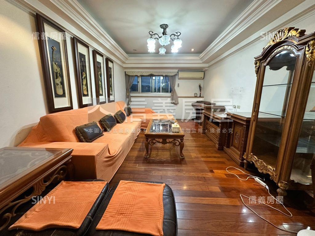 艾菲爾高樓四房附車位房屋室內格局與周邊環境