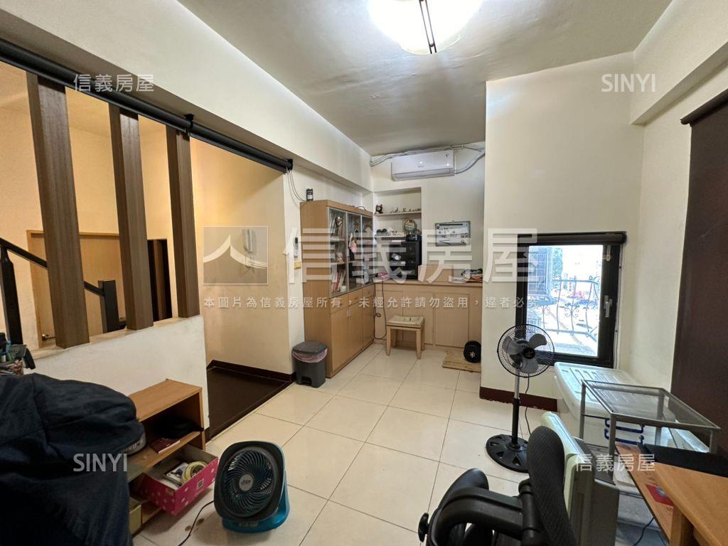 月光流域三房美屋誠意出售房屋室內格局與周邊環境