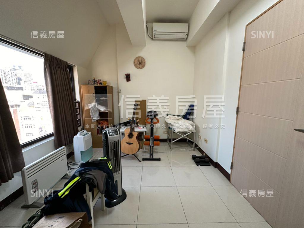 月光流域三房美屋誠意出售房屋室內格局與周邊環境