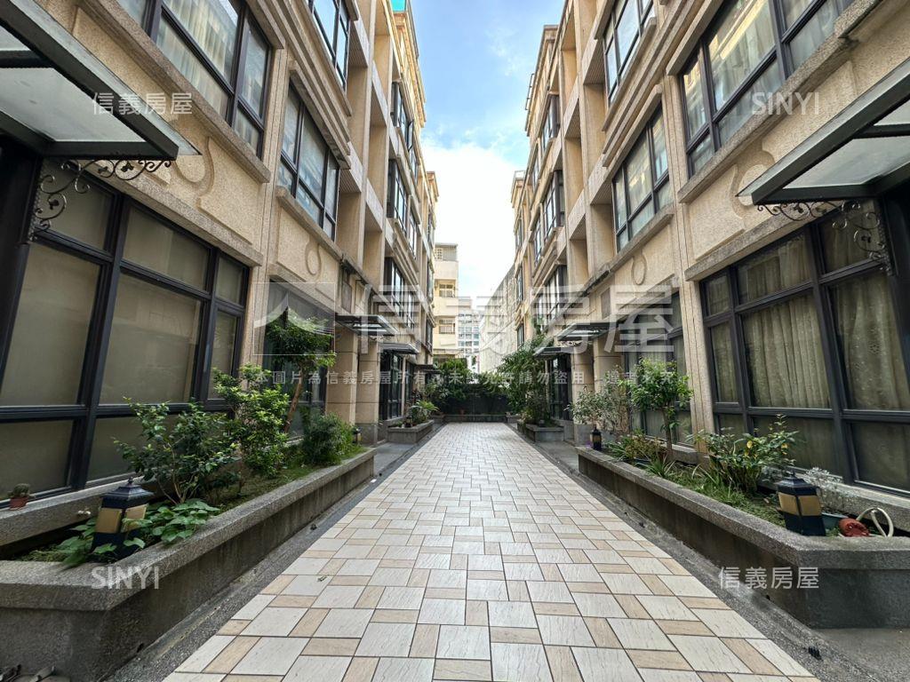 月光流域三房美屋誠意出售房屋室內格局與周邊環境