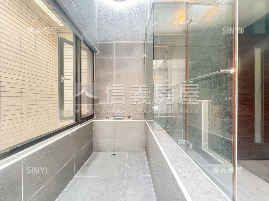 月光流域三房美屋誠意出售房屋室內格局與周邊環境