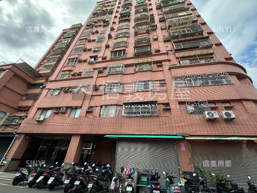 近文山特區低總價兩房平車房屋室內格局與周邊環境