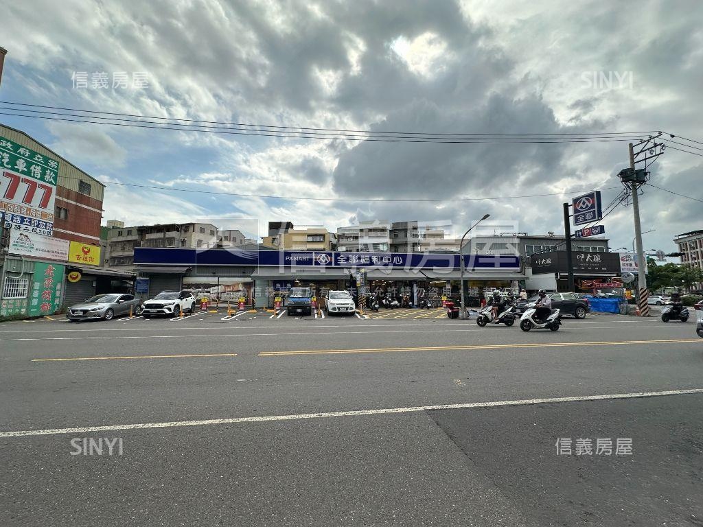 近文山特區低總價兩房平車房屋室內格局與周邊環境