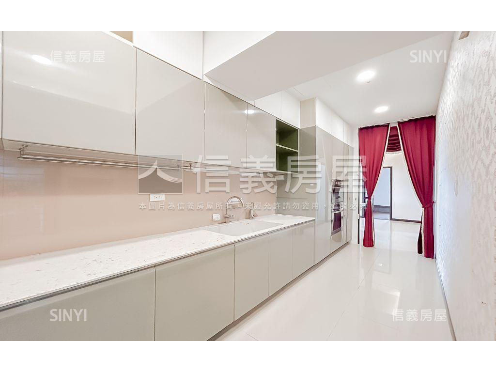 秋紅谷高樓視野三房房屋室內格局與周邊環境