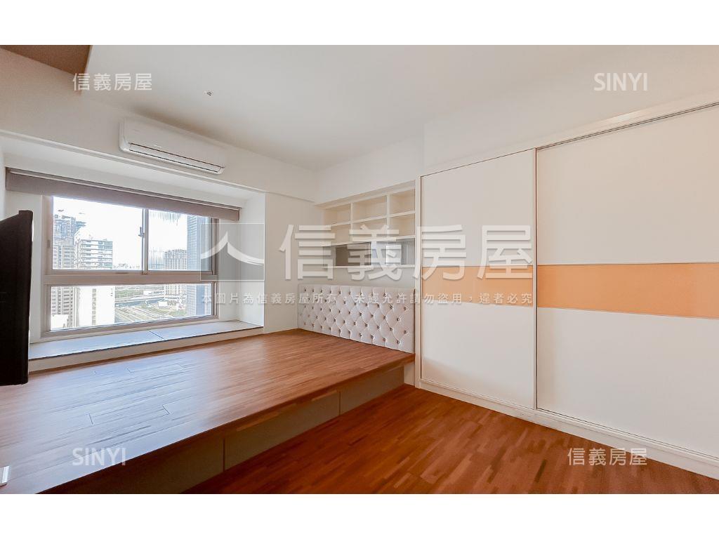 秋紅谷高樓視野三房房屋室內格局與周邊環境