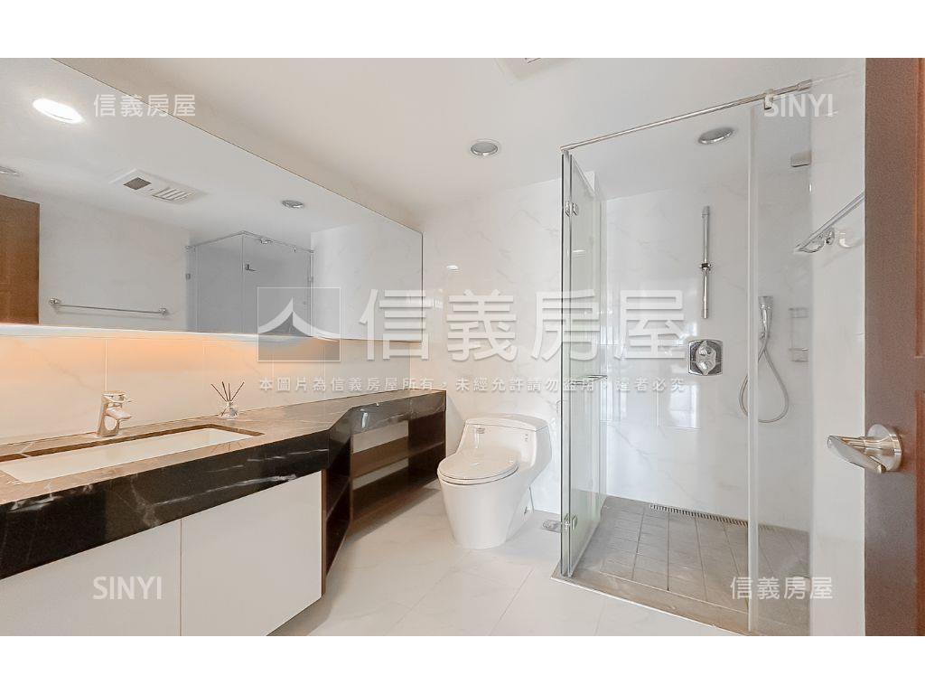 秋紅谷高樓視野三房房屋室內格局與周邊環境