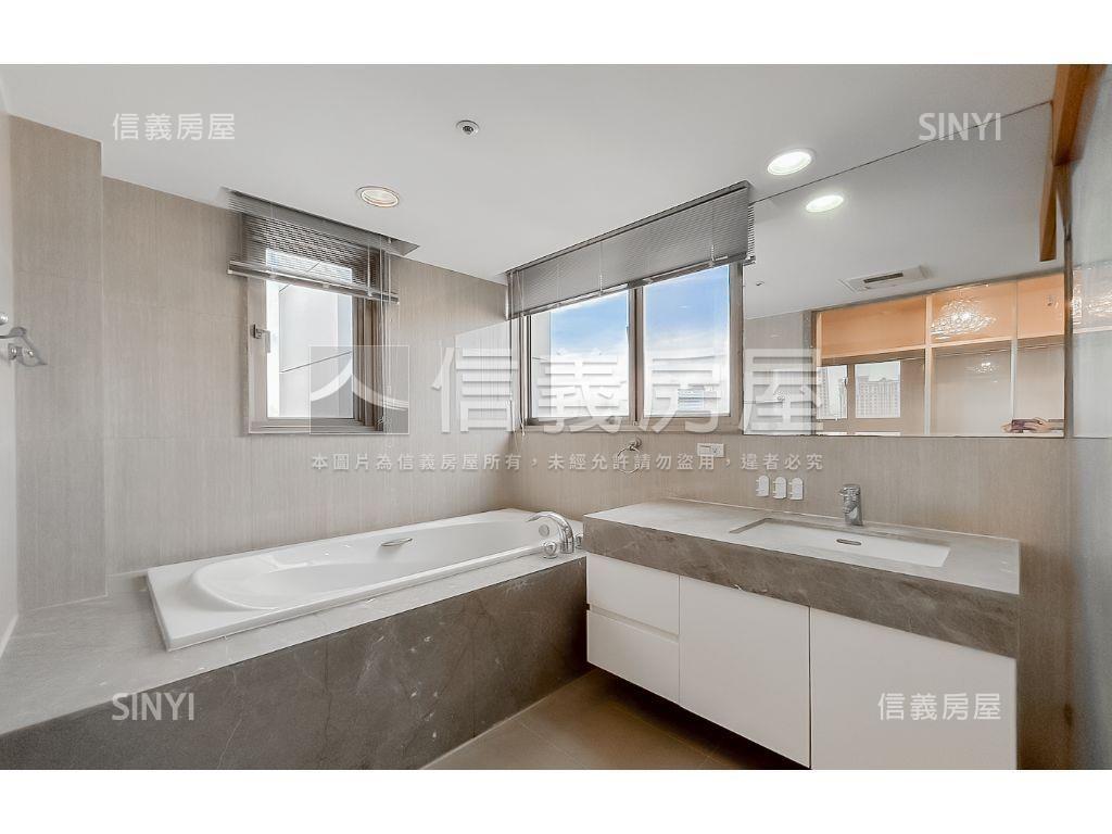 秋紅谷高樓視野三房房屋室內格局與周邊環境