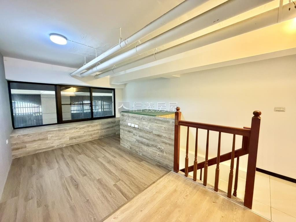 鳳鳴重劃區菁英薈Ⅱ美店面房屋室內格局與周邊環境