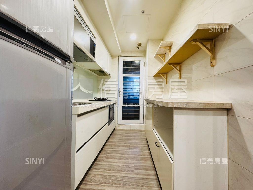 黃金高樓層華盛頓三房車位房屋室內格局與周邊環境