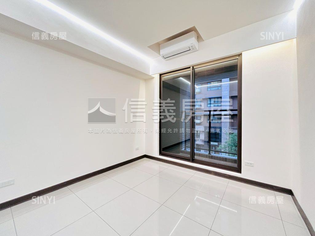 新画峰２房２衛車位房屋室內格局與周邊環境