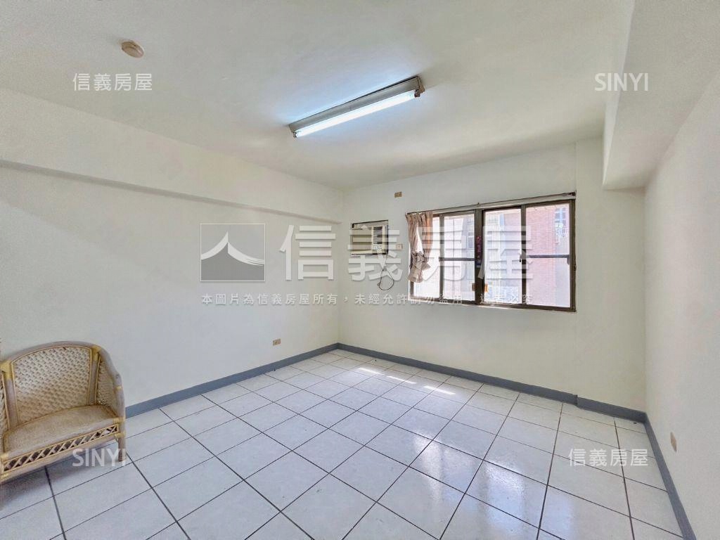 竹仁商業美三房房屋室內格局與周邊環境