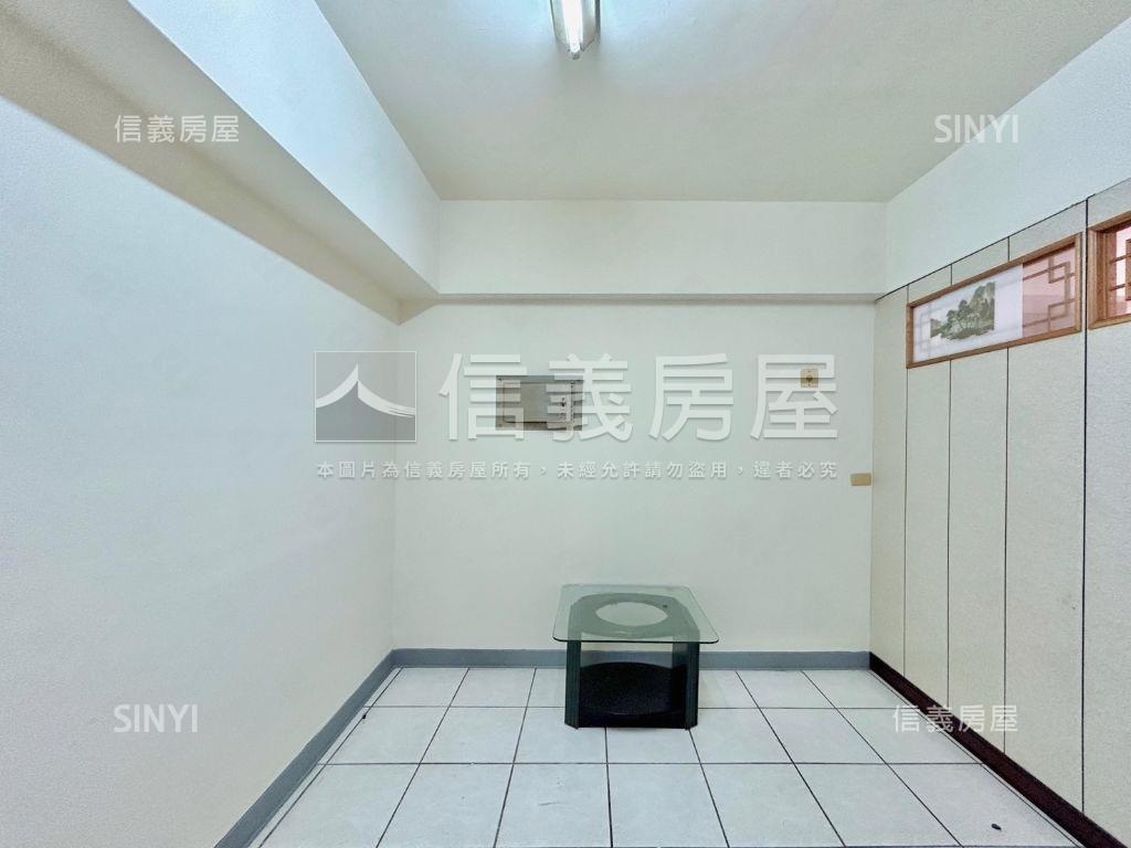 竹仁商業美三房房屋室內格局與周邊環境